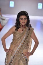 Model walks for Shaina NC showcases her bridal line at Weddings at Westin show with Jewellery by gehna on 5th May 2013 (237).JPG